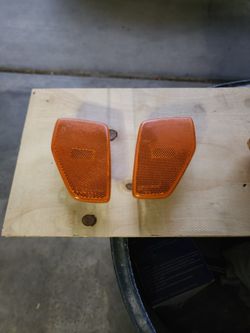 Hummer H3 Side Marker Lights