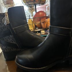Micheal Kors Black Leather Kids Boots  