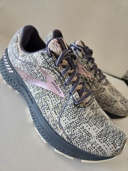 Brooks Adrenaline Women's Size 9B Shoes