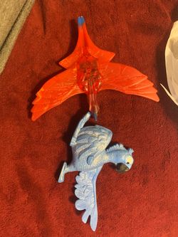 2009 and 2011 McDonald toys Rio bird and GREAT LEONOPTERYX - AVATAR