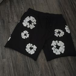 Denim tear shorts size large