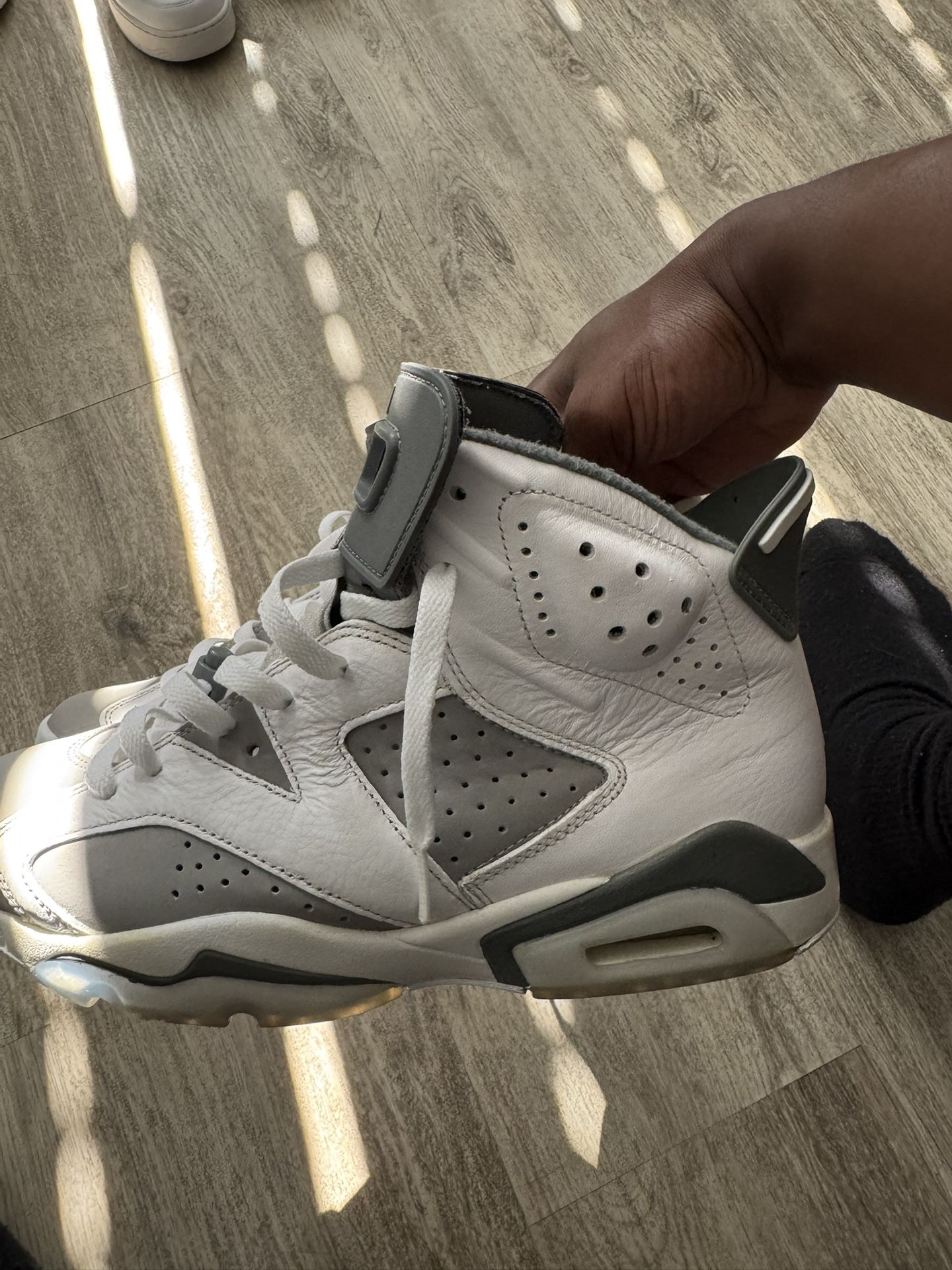 Jordan 6 Retro