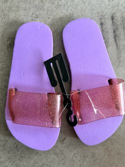 New kid size 11/12 purple slippers