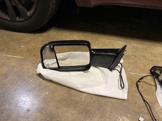 2010 Dodge truck OEM Black Towing Side Mirrors (Pair)