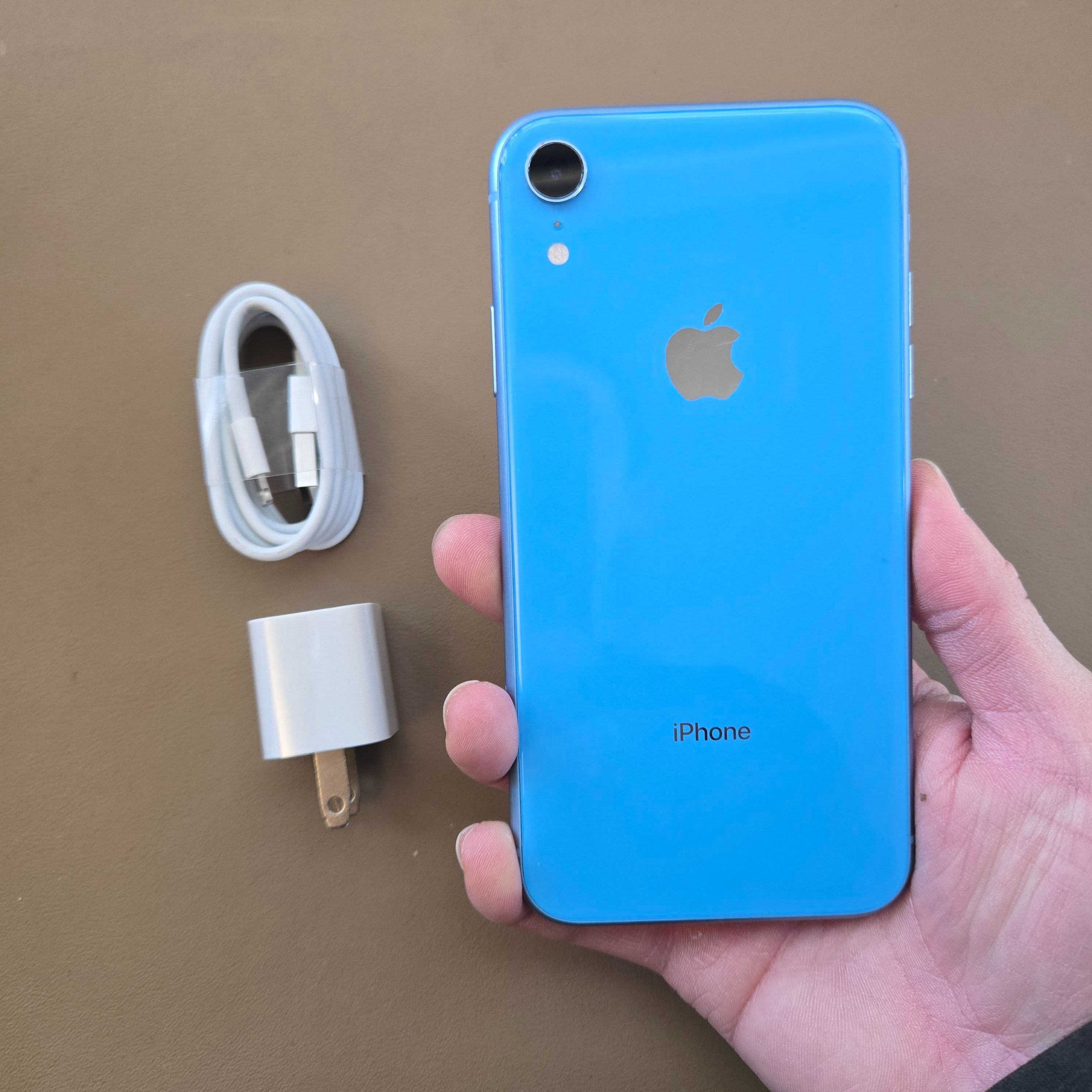 3b6d9fee30de49fd8f1d3e24e46243