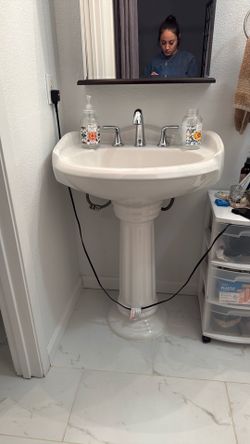 2 sinks