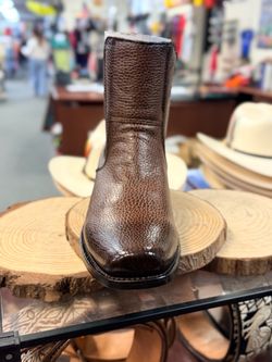 Nuevo botín vaquero