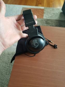 Skullcandy headphones