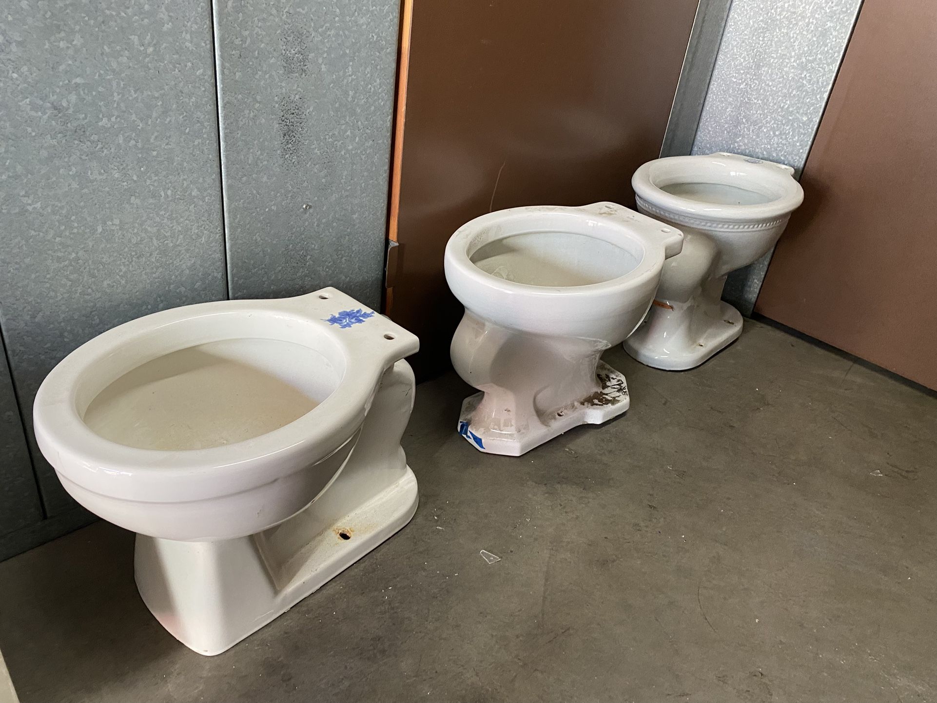 Antique Toilets 