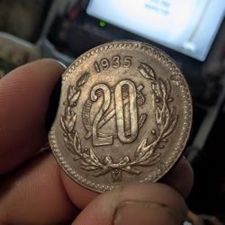 1935 20 Centavos Bronze Good Condition Mexico Coin 