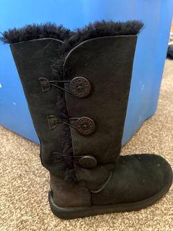 Black UGG Bailey Button Triplet Boots Sz 7