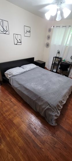 Queen bedroom set with mattress for free