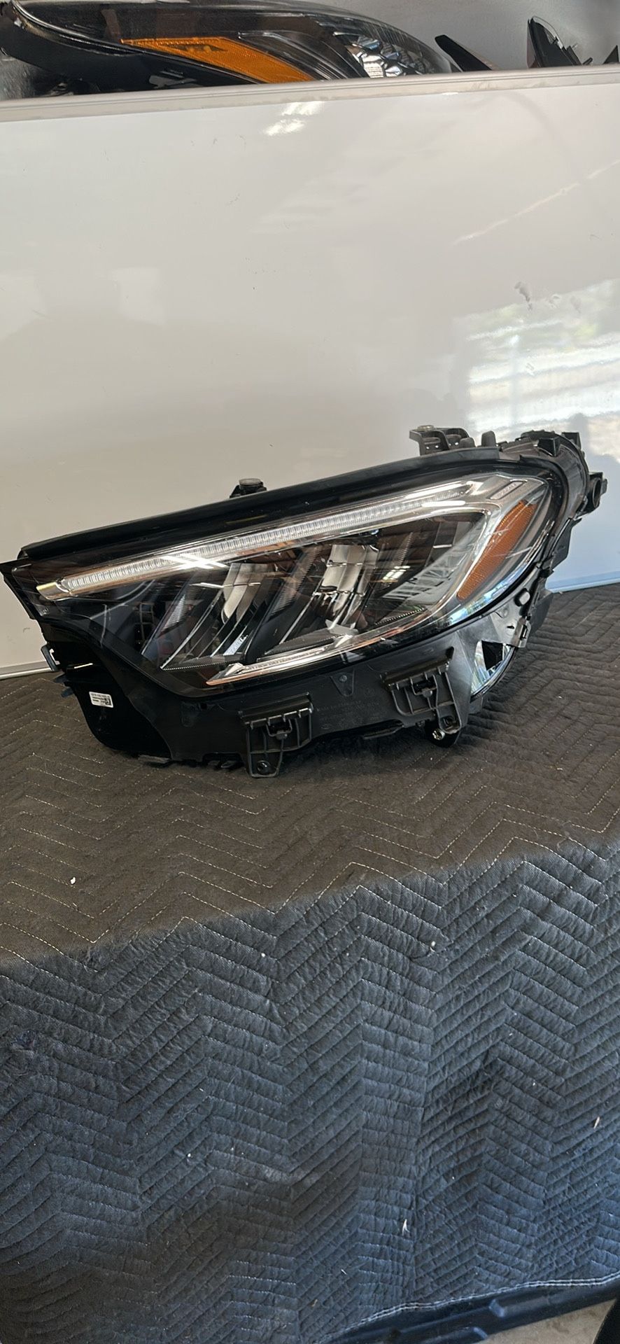 Damaged! 2023 2024 2025 Mercedes-Benz GLC-Class Left LH Driver LED OEM Headlight
