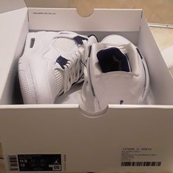 Purp Metallic Jordan 4s Size 11.5