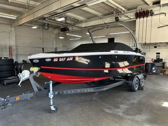 2023 Four Winns H2 Horizon IO