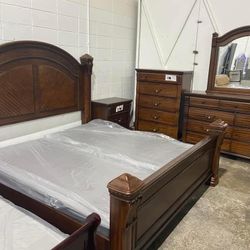 King / Queen Bedroom Set