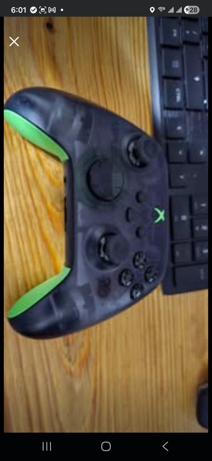 Xbox 20th anniversary special edition controller mint condition with charger.