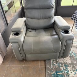 Power Recliner Chair w/ Cup Holders – Comfy & Works Great