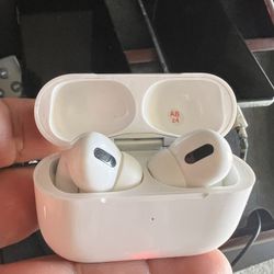 EARPODS GOOD WORKING CONDITION 