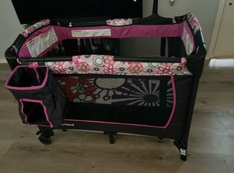 Baby playpen