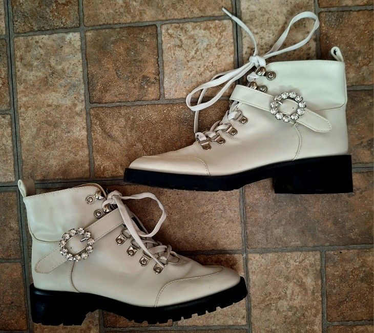 LADIE'S BOOTS/SIZE 7.5