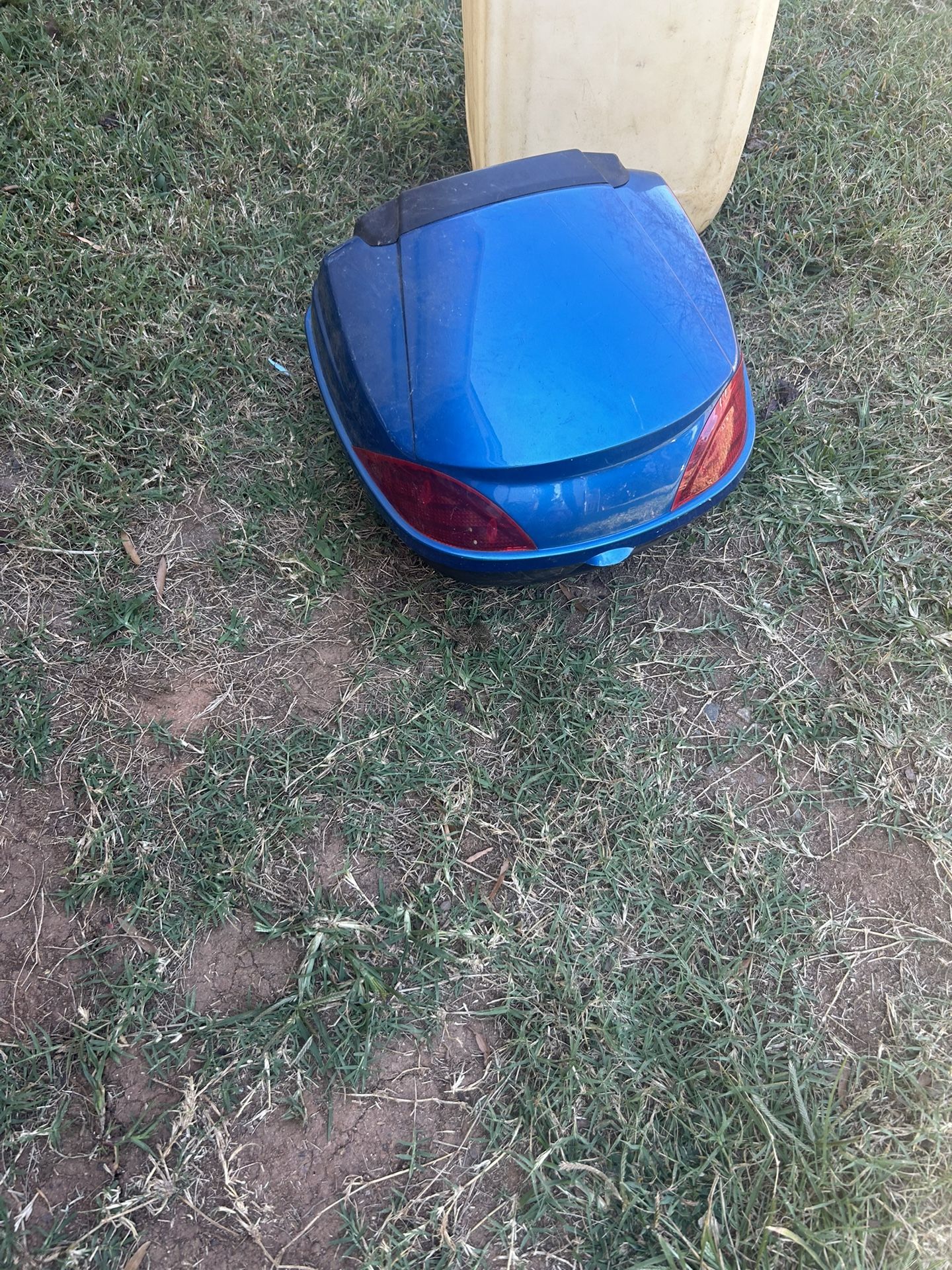 Moped/scooter Trunk