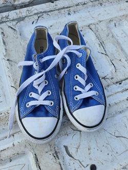 Kids 13.5 Converse Shoes