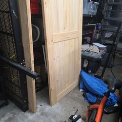 solid wood door 2 pieces   3'x7'