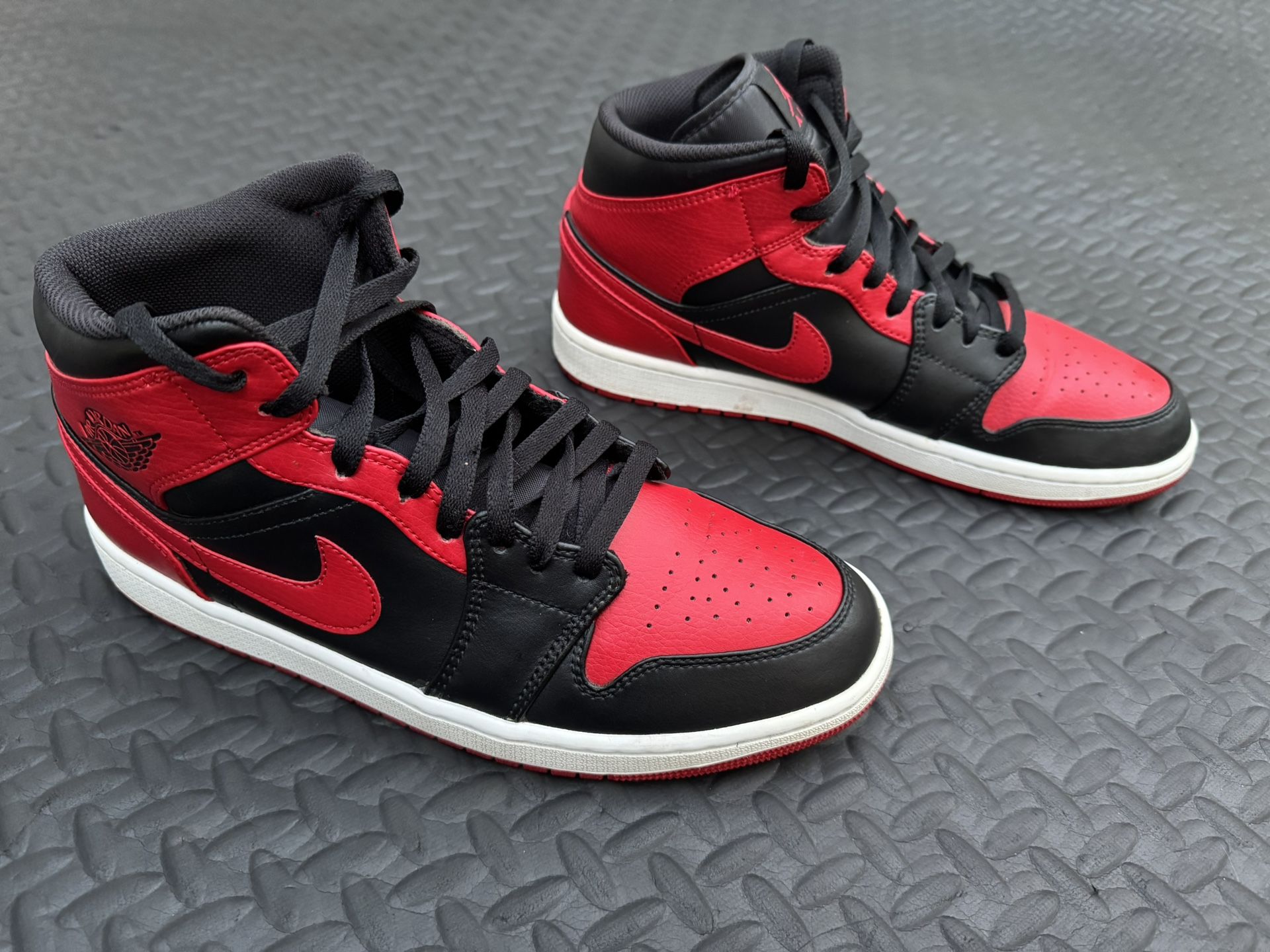 Nike Air Jordan 1 Basketball Shoes Size 11 In Good Condition