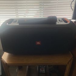 JBL PartyBox-On-The-Go