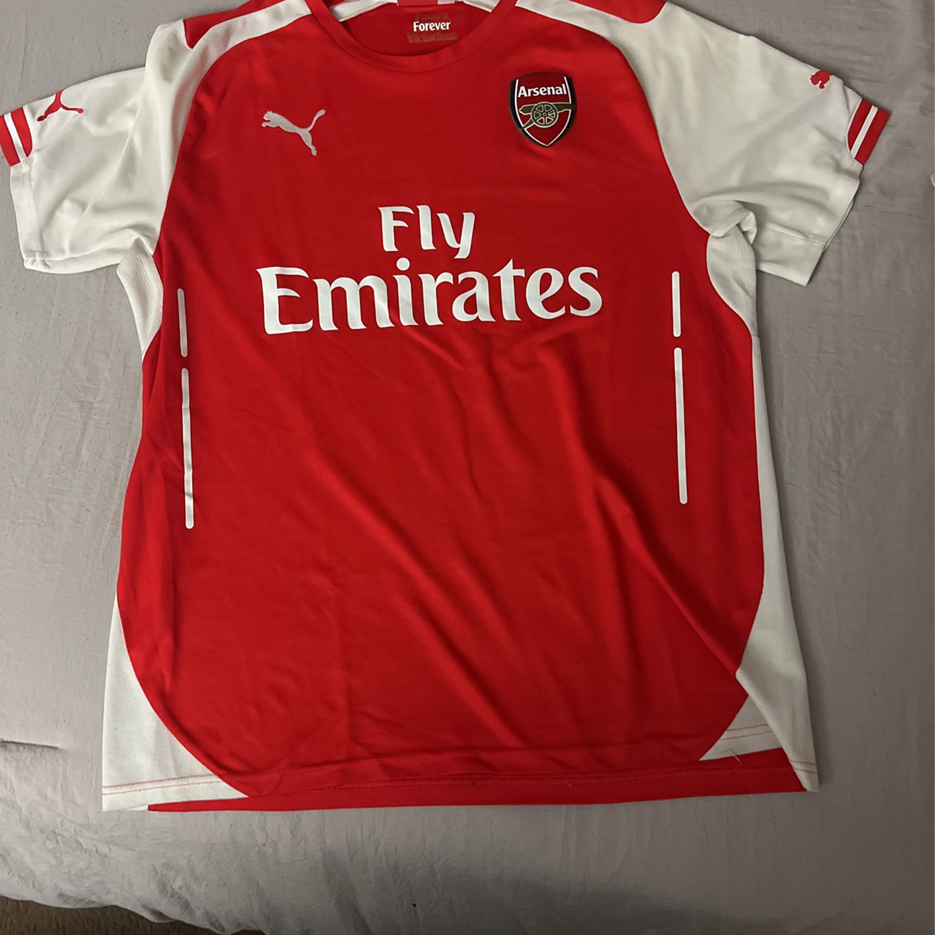 slightly Used A Large Puma Arsenal Soccer Jersey