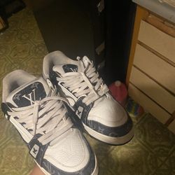 Louis Vuitton Trainer Sneaker 