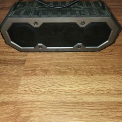 Biconic Bluetooth Waterproof Enhanced Bass Wireless Speaker with Handle Black 