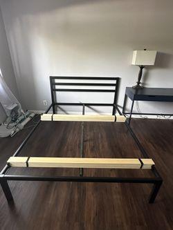 Queen Size Bed Metal