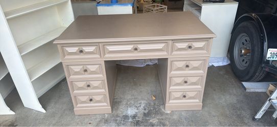 Beautiful solid wood desk with filing drawer