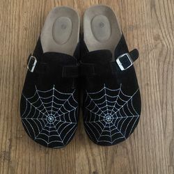 Spider styled Clogs size 10 1/2