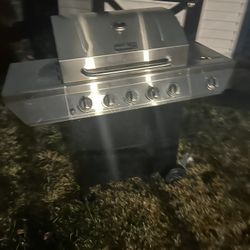 Chrome Grill With Stove On The Side 