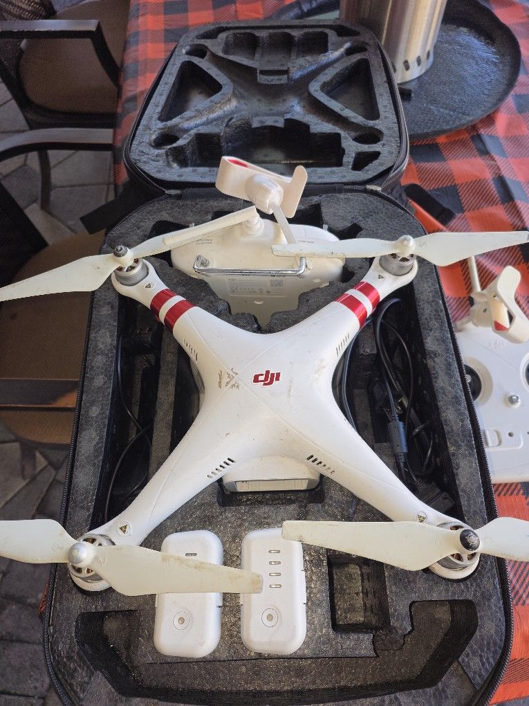 DJI PHANTOM STANDARD 3 DRONE LOT GREAT CONDITION