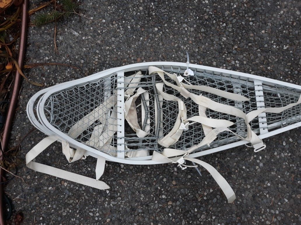 Yukon 825 mp snowshoes aluminum high tech good condition