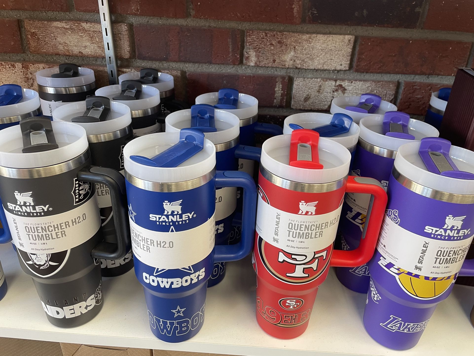 FOOTBALL STANLEYS LAKERS