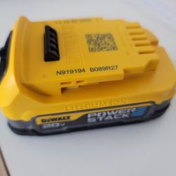 𝗱𝗲𝘄𝗮𝗹𝘁 𝗽𝗼𝘄𝗲𝗿 𝘀𝘁𝗮𝗰𝗸 𝗯𝗮𝘁𝘁𝗲𝗿𝘆 𝟮𝟬 𝘃𝗼𝗹𝘁𝘀