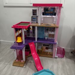 Barbie Dream House 
