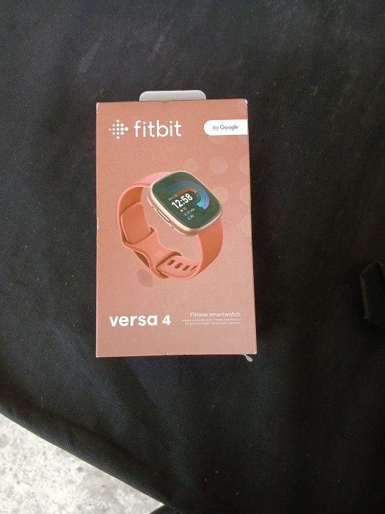 Fitbit Versa 4