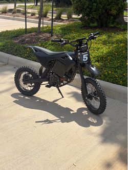 X1 spark 60volts 28.8amp battery 50 mph pick up only