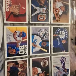 Lot Of 18 Baseball Cards