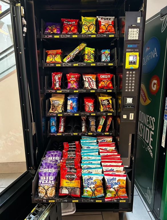 ✅ For Sale: Snack Vending Machine w/ Nayax Card Reader – $1,800 (Towson)