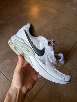 Sz 8 women’s Nike $10 FIRM NO TRADES