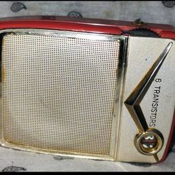Vintage Realtone AM Radio 1961
