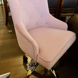 Vanity/Desk Pink Chair 