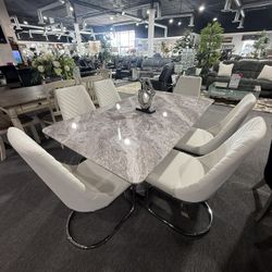 7 Pc Dining Table 